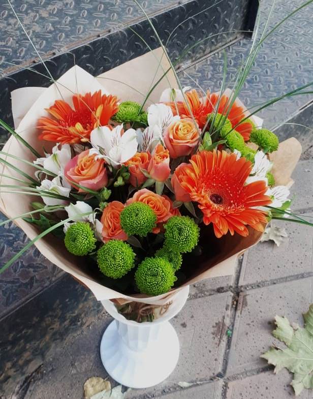 Букет цветов из: Герберы, Хризантемы, Альстромерии и Розы в Вочепшем