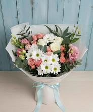 Букет цветов из:  Розы, Лизиантусы и Хризантемы в Вочепшем