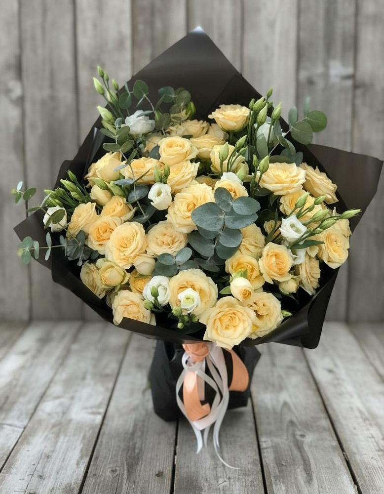 Букет цветов из: Розы и Лизиантусы в Вочепшем