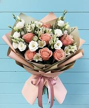 Букет цветов из:  Розы, Альстромерии и Лизиантусы в Вочепшем