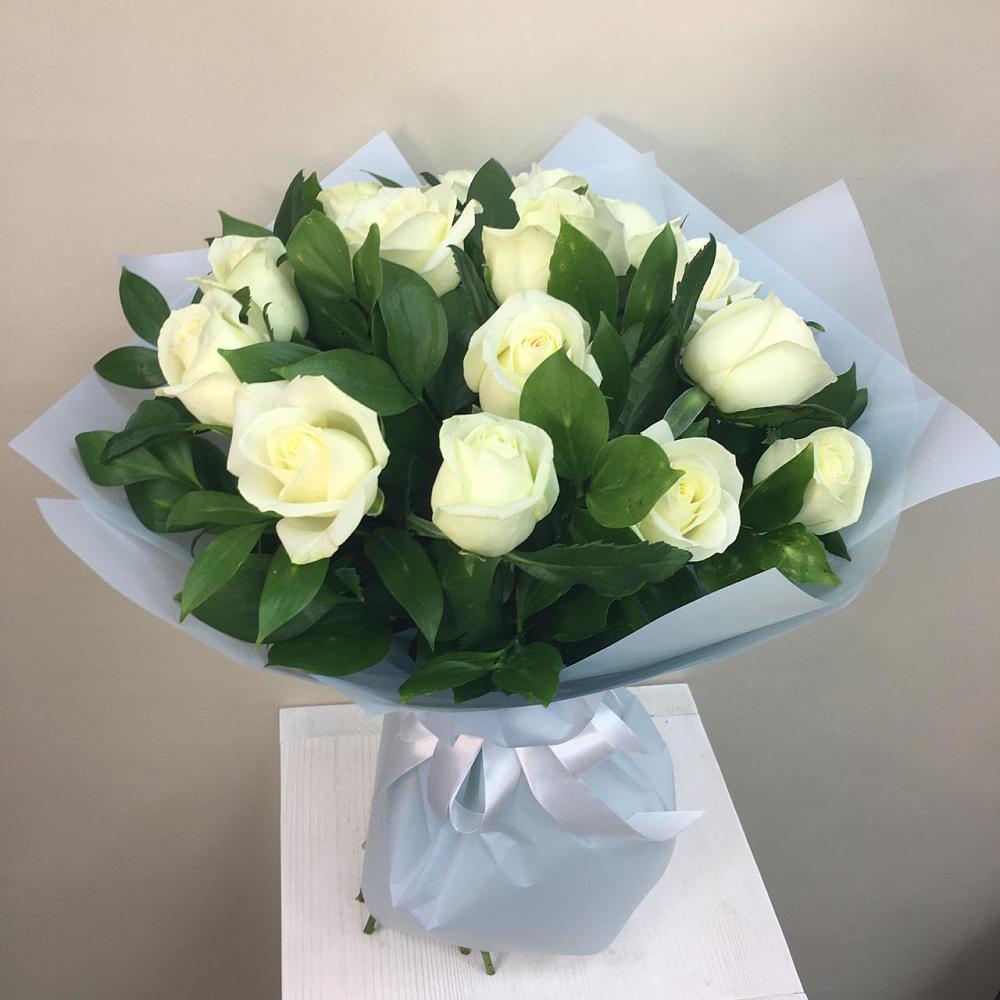 Букет 15 Белых роз Проуд в Вочепшем