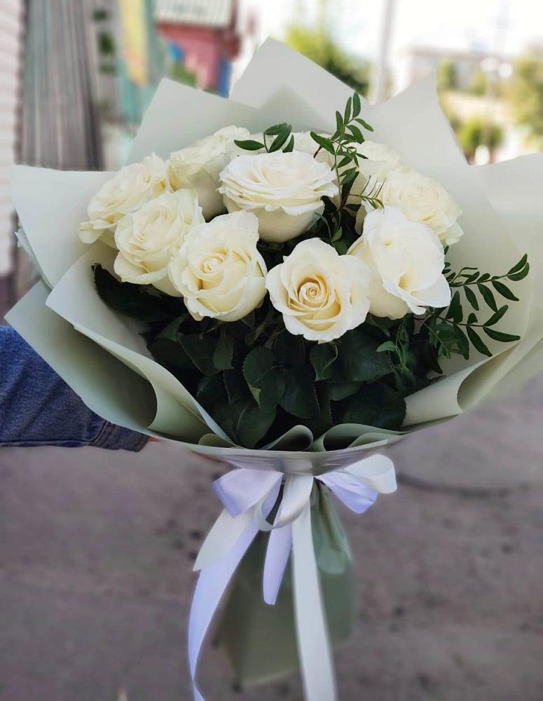 Букет Белые розы Проуд в Вочепшем