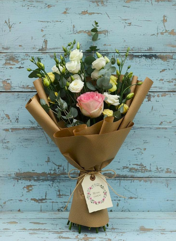 Букет цветов из: Розы и Лизиантусы в Вочепшем