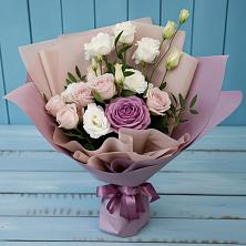 Букет цветов из:  Розы и Лизиантусы в Вочепшем