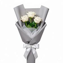 Букет 3 белые розы в Вочепшем