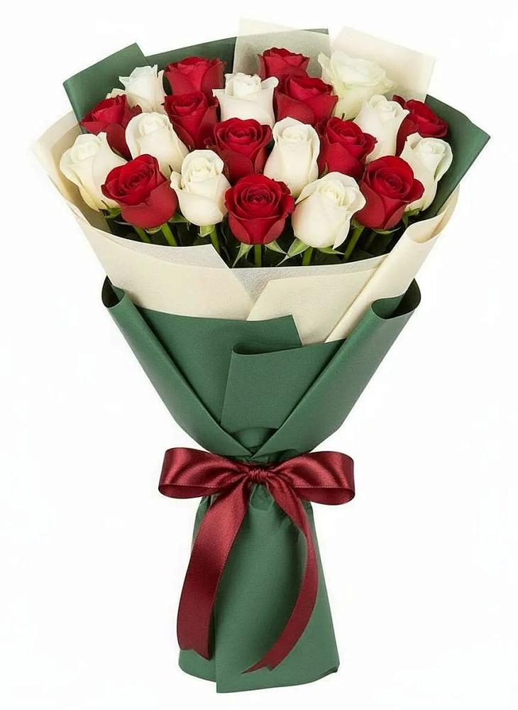 Букет Микс из красных и белых роз в Вочепшем
