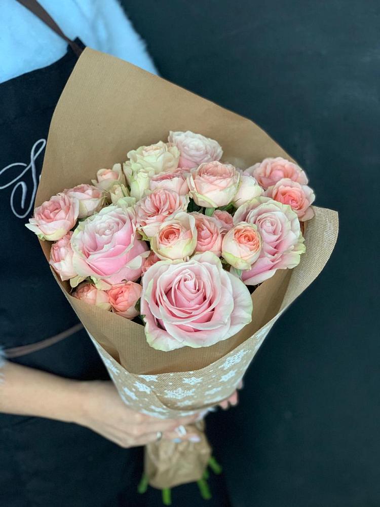 Букет цветов из: Хризантемы и Розы в Вочепшем