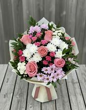 Букет цветов из:  Альстромерии, Гвоздики, Розы и Хризантемы в Вочепшем