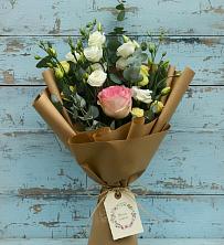 Букет цветов из:  Розы и Лизиантусы в Вочепшем