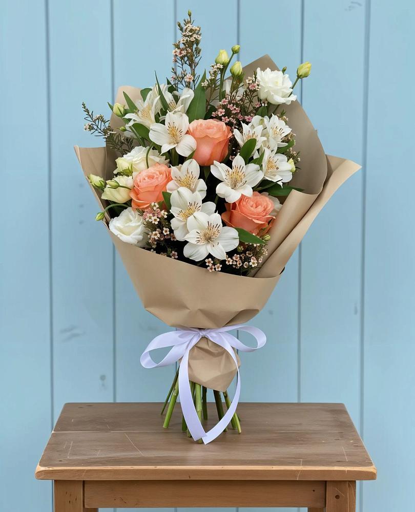 Букет цветов из: Альстромерии, Лизиантусы, Розы и Хризантемы в Вочепшем