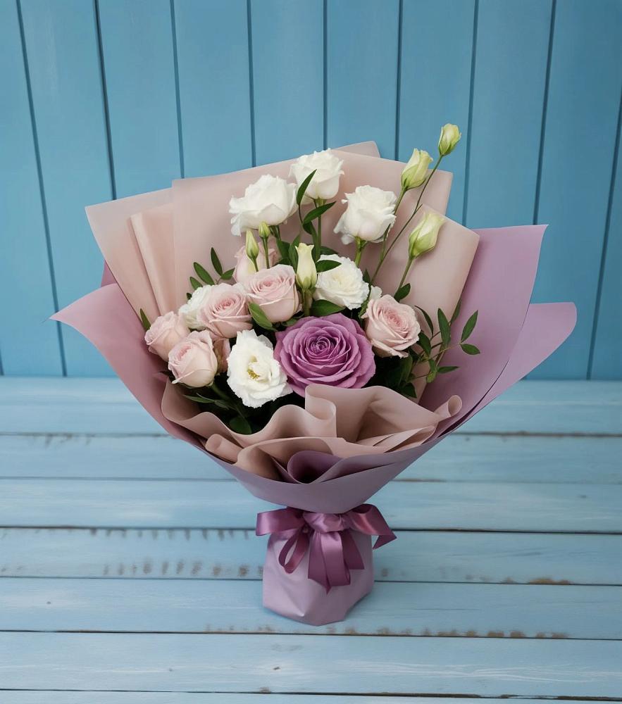 Букет цветов из: Розы и Лизиантусы в Вочепшем